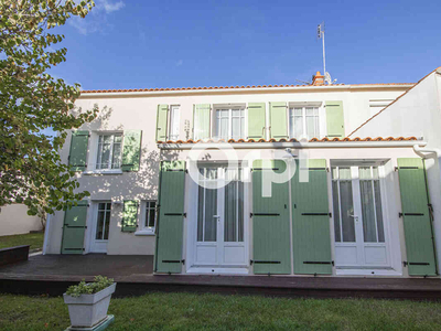 Vente maison 8 pièces 133 m² La Rochelle (17000)