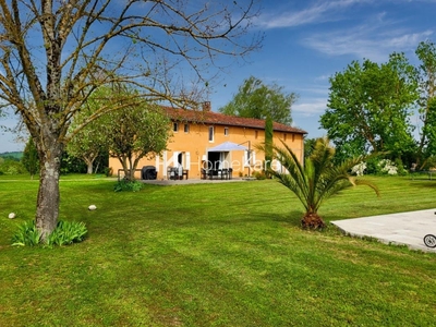 Vente maison 9 pièces 245 m² Bourg-Saint-Bernard (31570)