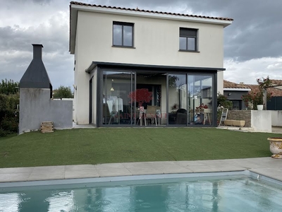 Vente villa 5 pièces 136 m²