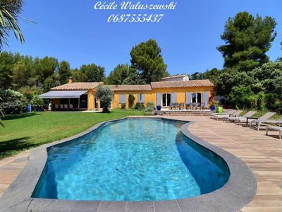 10 room luxury Villa for sale in Le Castellet, France