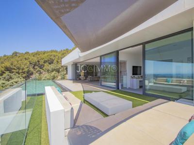 Villa de luxe de 10 pièces en vente Sanary-sur-Mer, Provence-Alpes-Côte d'Azur
