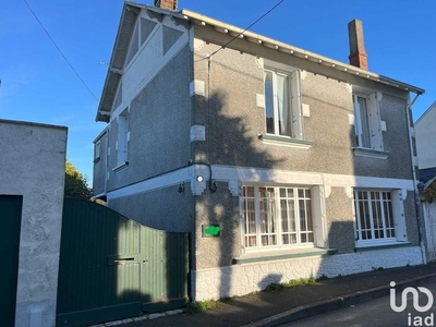 Maison 5 pièces de 141 m² à Parthenay (79200)