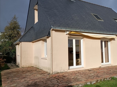 Maison 6 pièces de 124 m² à Ploeren (56880)