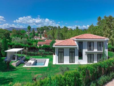 5 room luxury Villa for sale in Mougins, French Riviera