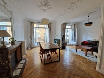 Location meublée appartement 3 pièces 69 m²