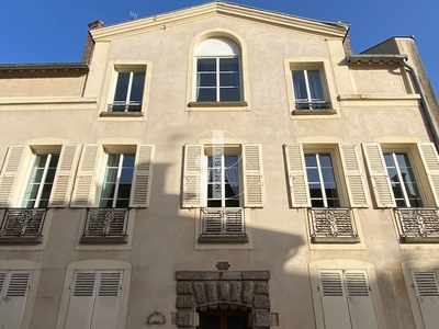 Vente maison 12 pièces 287.8 m²