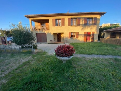 Vente villa 6 pièces 157 m²