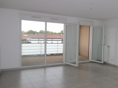 Appartement 3 pièces de 67 m² à Mionnay (01390)
