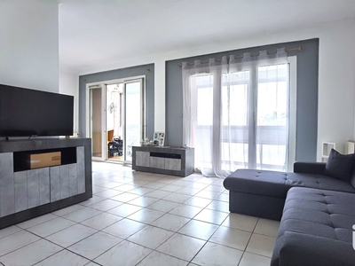 Appartement 4 pièces de 65 m² à Toulon (83200)