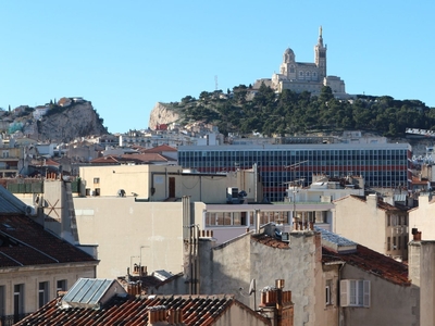 Appartement 4 pièces de 99 m² à Marseille (13006)