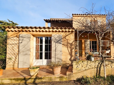Maison traditionnelle 5 pièces de 140 m² à L'Isle-sur-la-Sorgue (84800)