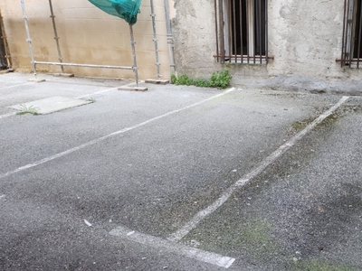Parking/garage/box de 15 m² à Bordeaux (33300)