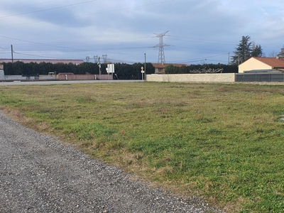 Terrain de 1 181 m² à Beaumont-Monteux (26600)
