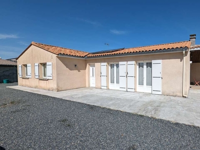 Vente maison 5 pièces 120 m² Montendre (17130)