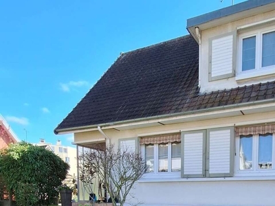 Vente maison 5 pièces 108 m² Le Chesnay-Rocquencourt (78150)