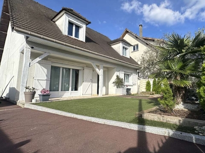 Vente maison 5 pièces 143 m² Sucy-en-Brie (94370)