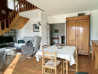 Vente maison 5 pièces 156 m² Saint-Agnin-sur-Bion (38300)