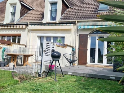 Vente maison 5 pièces 73 m² Neuilly-Plaisance (93360)