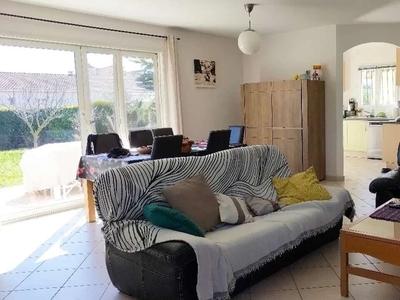 Vente maison 6 pièces 120 m² Caumont-sur-Durance (84510)