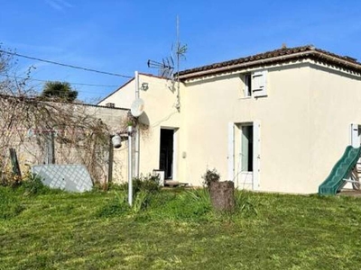 Vente maison 7 pièces 112 m² Les Pineaux (85320)