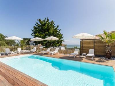Gîte Azur - Location de vacances à Préfailles pour 2 personnes avec piscine et spa - vue mer