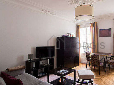 Appartement 2 chambres meublé avec terrasse, ascenseur et cheminéeGare du Nord (Paris 10°)
