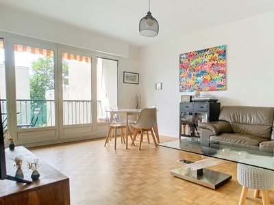 Appartement 3 pièces de 69 m² à Colombes (92700)