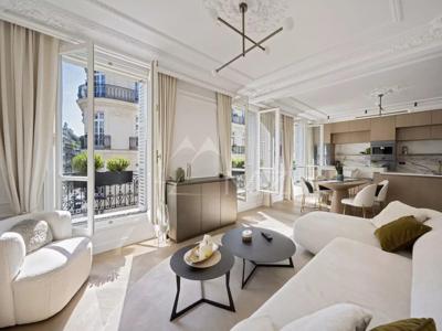Appartement de 2 chambres de luxe en vente à Champs-Elysées, Madeleine, Triangle d’or, France