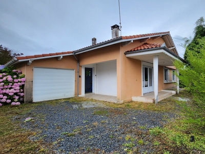 Maison 6 pièces de 105 m² à Saint-Paul-lès-Dax (40990)