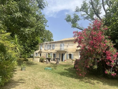 Maison de campagne de luxe de 332 m2 en vente Arles, Provence-Alpes-Côte d'Azur