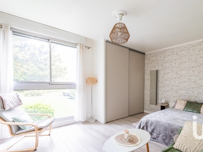 Studio 1 pièce de 27 m² à Bordeaux (33200)