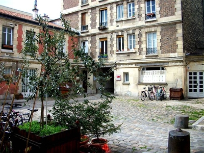 Grand Studio à Louer à Paris