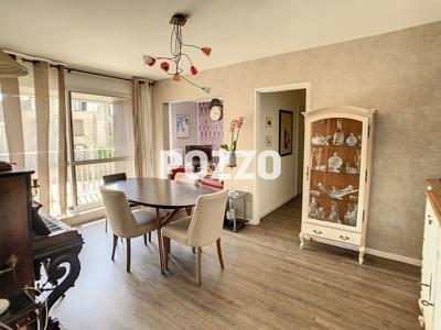 GRANVILLE : appartement 3 pièces (77 m²) en location