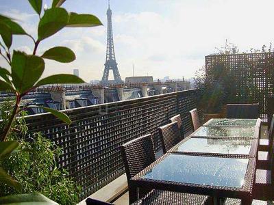 Appartement 2 chambres meublé avec garage, terrasse et ascenseurTrocadéro – Passy (Paris 16°)