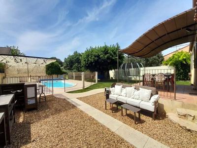 Maison de 4 chambres de luxe en vente à Castillon-du-Gard, France