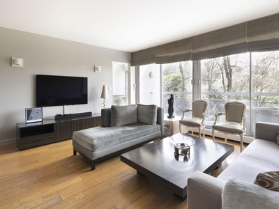 Appartement de 3 chambres de luxe en vente à Buttes-Chaumont, Villette, Bas Belleville, Paris, Île-de-France