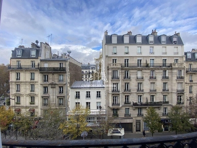 Appartement de 4 pièces de luxe en vente à Montmartre, Abbesses, Grandes-Carrières, France