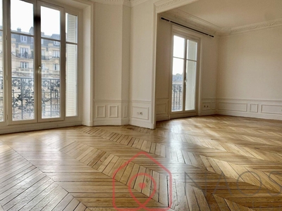 Appartement de luxe de 4 pièces en vente à Montmartre, Abbesses, Grandes-Carrières, France