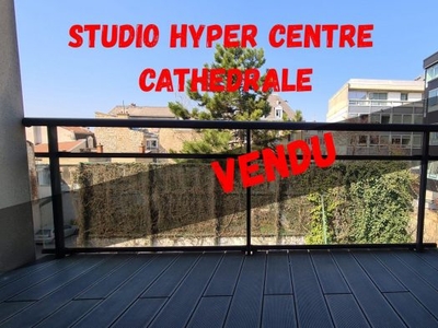 Hyper centre beau studio