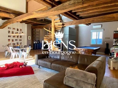 Maison de luxe de 4 chambres en vente à Beaune, Bourgogne-Franche-Comté