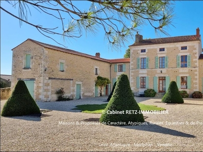 Maison de luxe de 445 m2 en vente Fontenay-le-Comte, Pays de la Loire