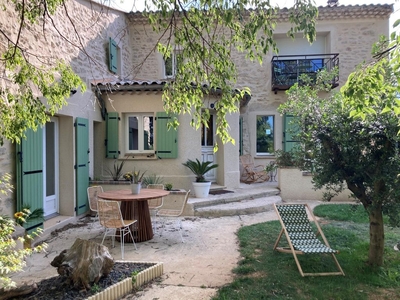 9 room luxury Farmhouse for sale in Portes-lès-Valence, France