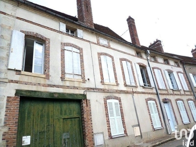 Appartement 4 pièces de 98 m² à Villeneuve-sur-Yonne (89500)