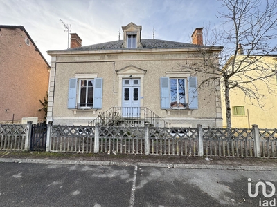 Maison 6 pièces de 170 m² à Cercy-la-Tour (58340)