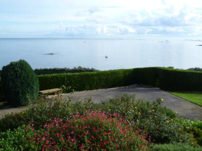 Maison dans quartier calme à 100 m de la mer avec vue imprenable sur le large (Finistère, Bretagne)