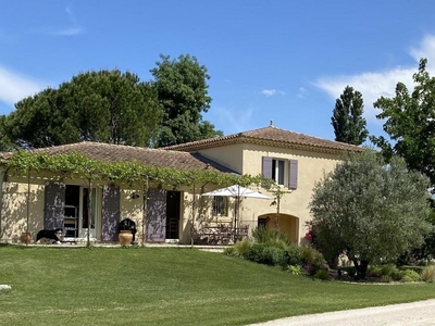 Maison de luxe de 7 pièces en vente à Pernes-les-Fontaines, Provence-Alpes-Côte d'Azur