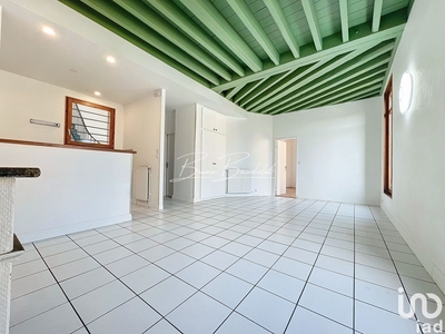 Appartement 2 pièces de 52 m² à Bordeaux (33100)