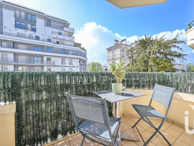 Appartement 4 pièces de 89 m² à Courbevoie (92400)