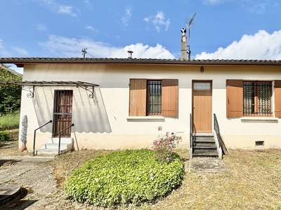 Maison traditionnelle 4 pièces de 84 m² à Tauriac (33710)