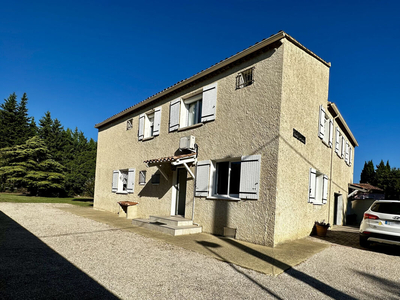 Vente maison 10 pièces 201 m² Orange (84100)